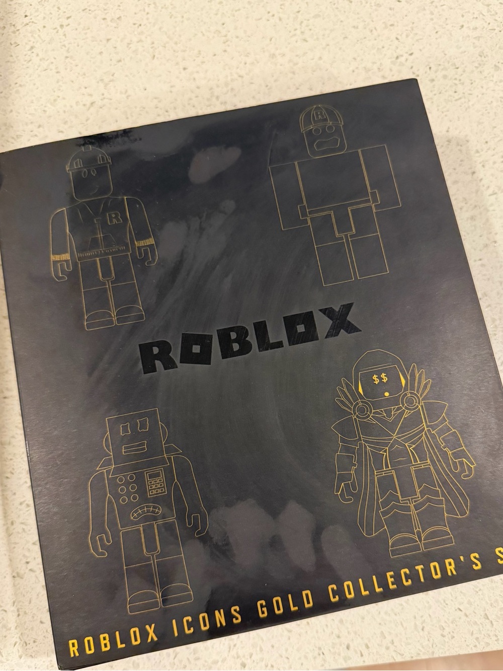 Roblox Icons Gold Collector's Set - Black with Gold Accents